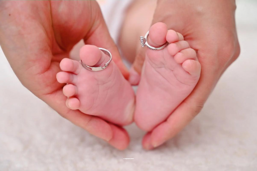 栖霞怀孕肚子一边高一边低 栖霞怀孕肚子一边高一边低